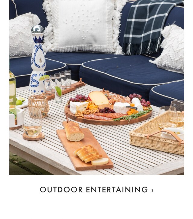 OUTDOOR ENTERTAINING ›